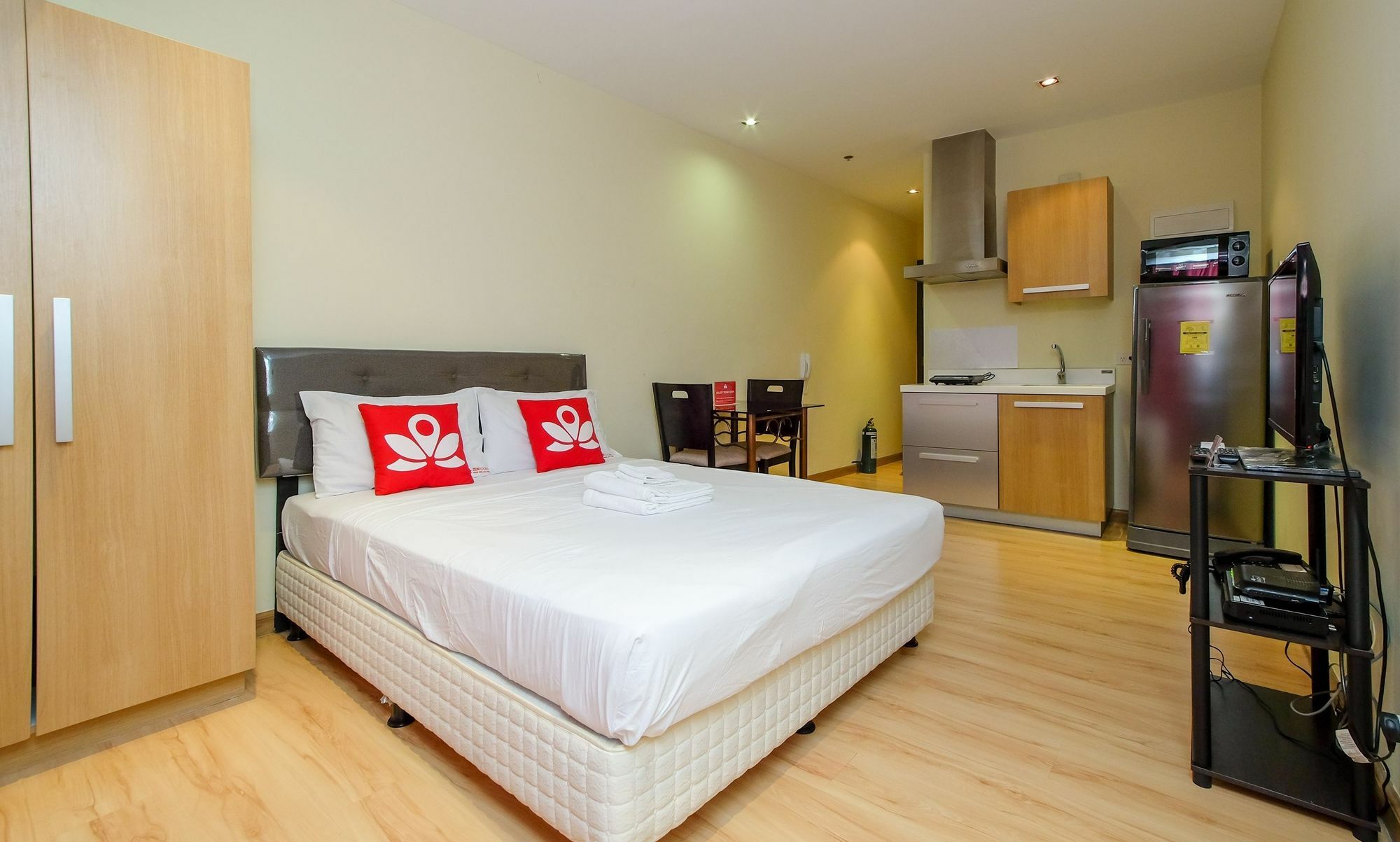 Zen Home Knightsbridge Residences Makati Makati City Bagian luar foto
